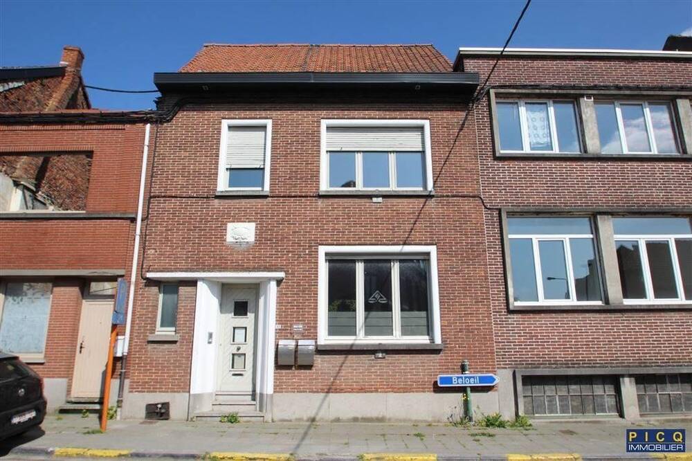 Maison à vendre à Leuze-en-Hainaut 7900 175000.00€ 3 chambres m² - annonce 50045