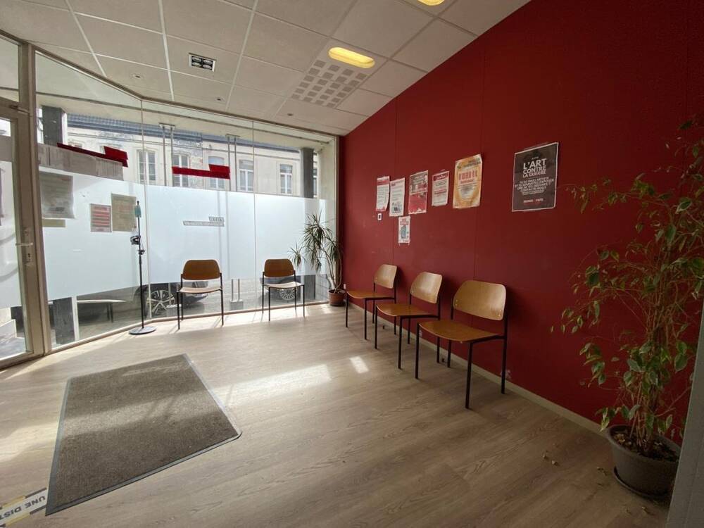 Commerce à louer à Péruwelz 7600 700.00€  chambres 95.00m² - annonce 49500