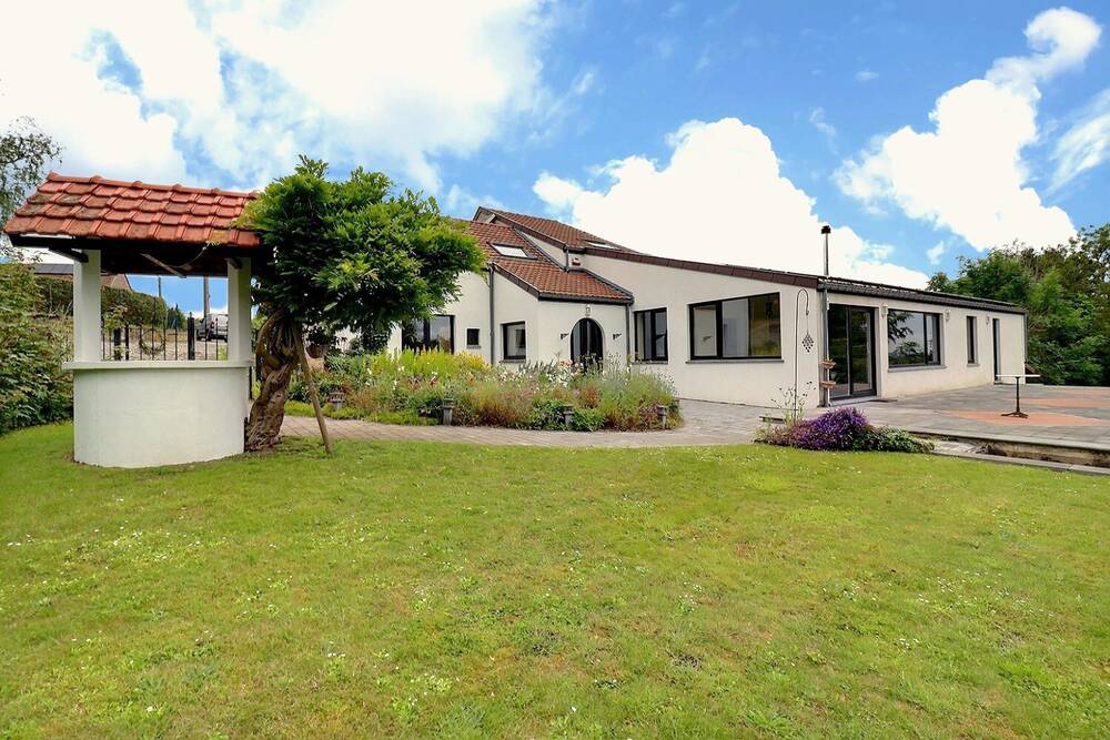 Villa à vendre à Montigny-le-Tilleul 6110 399000.00€ 3 chambres 254.00m² - annonce 123824