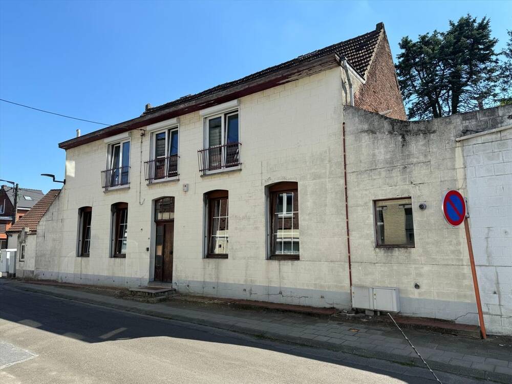 Maison à vendre à Ghlin 7011 240000.00€  chambres 322.00m² - annonce 141640