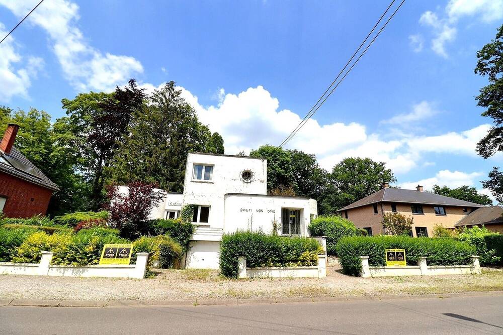 Villa à vendre à Montigny-le-Tilleul 6110 325000.00€ 3 chambres m² - annonce 143331