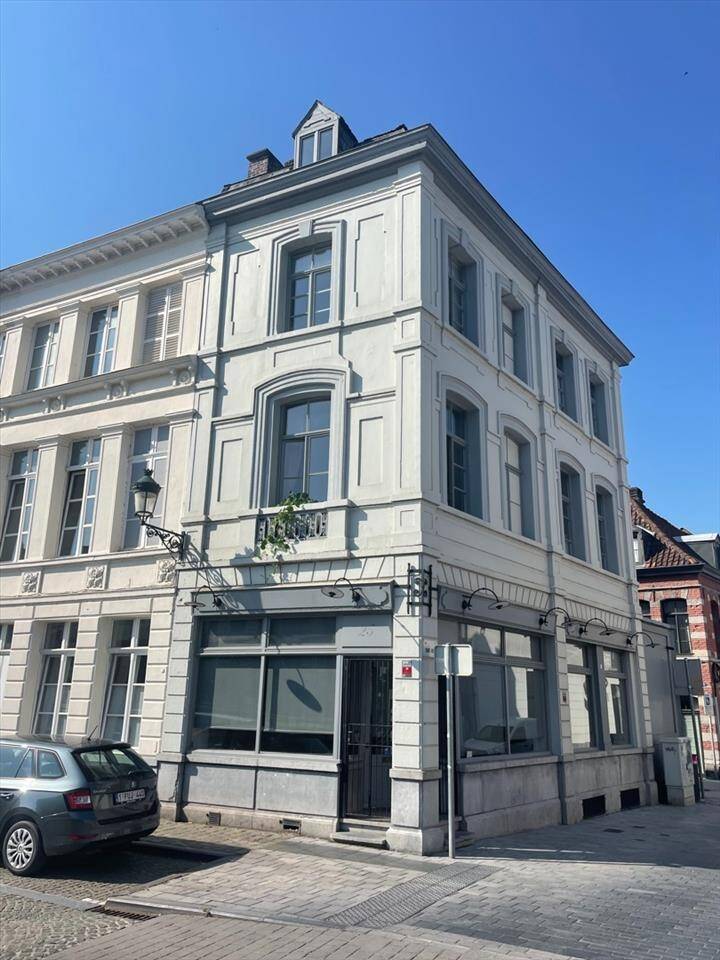 Maison à  à Tournai 7500 0.00€  chambres 220.00m² - annonce 184969