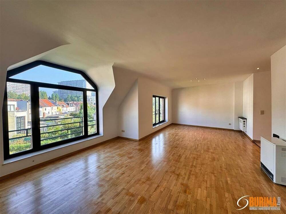 Penthouse à  à Woluwe-Saint-Lambert 1200 295000.00€ 1 chambres 71.00m² - annonce 192091