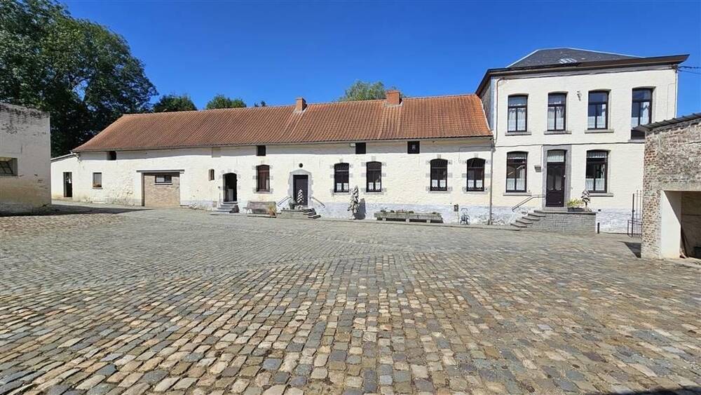 Maison à vendre à Quévy-le-Petit 7040 400000.00€ 5 chambres 482.00m² - annonce 208524