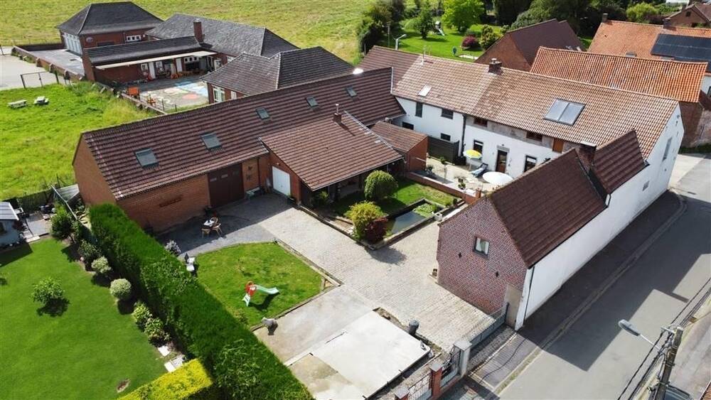 Maison à vendre à Brasmenil 7604 350000.00€ 5 chambres 330.00m² - annonce 211505