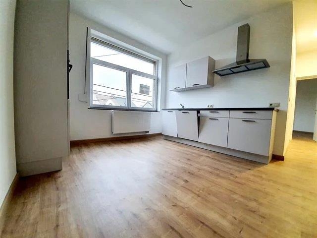 Appartement à louer à Mont-sur-Marchienne 6032 900.00€ 3 chambres 150.00m² - annonce 215339