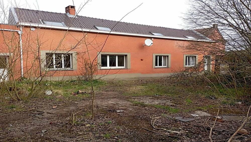 Immeuble mixte à vendre à La Louvière 7100 285000.00€ 3 chambres m² - annonce 238979