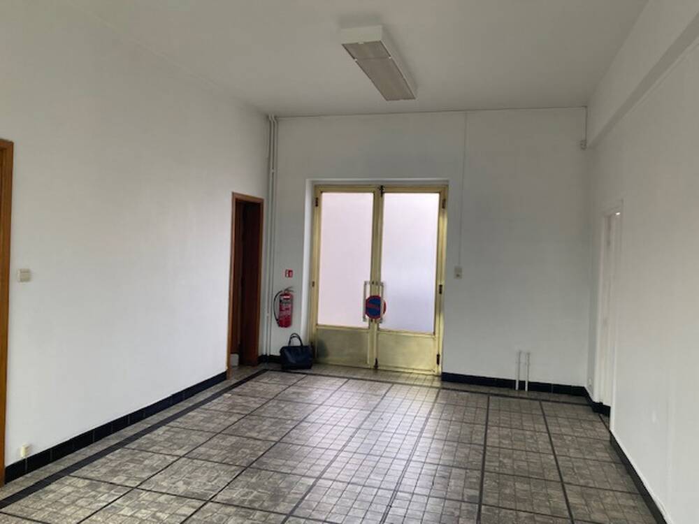 Commerce à louer à Farciennes 6240 890.00€  chambres 120.00m² - annonce 240572