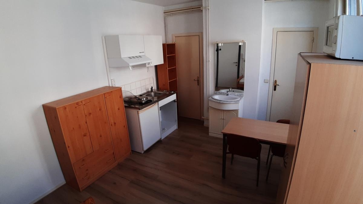 Appartement à  à Tournai 7500 400.00€  chambres 23.00m² - annonce 241042