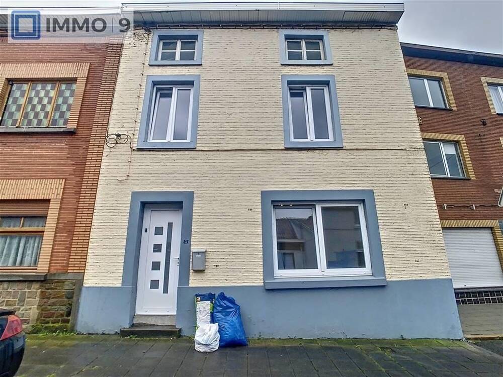 Maison à vendre à Gilly 6060 165000.00€ 2 chambres 133.00m² - annonce 244240