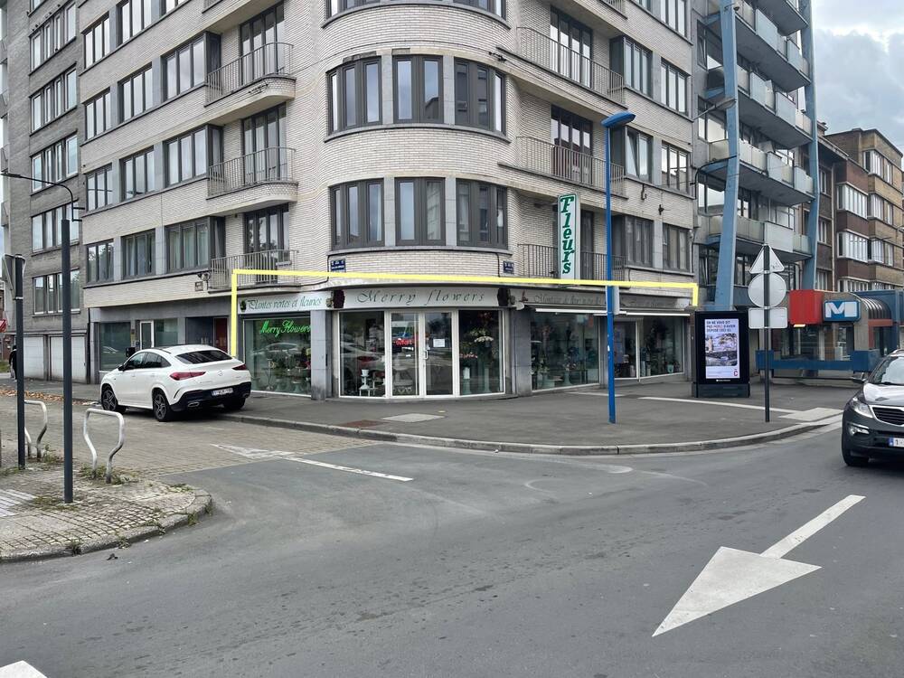 Commerce à louer à Charleroi 6000 2650.00€  chambres 270.00m² - annonce 245057