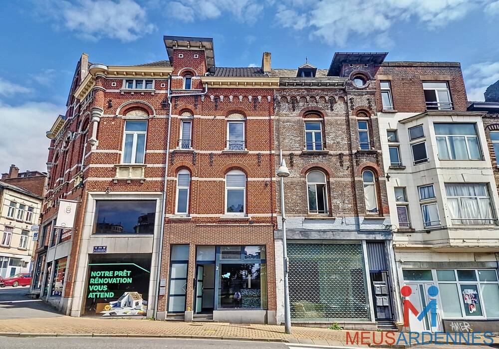 Maison à vendre à Charleroi 6000 330000.00€ 3 chambres 240.00m² - annonce 247780