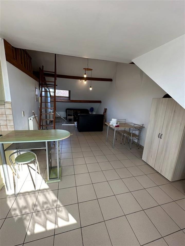 Appartement à louer à Gilly 6060 650.00€ 1 chambres 51.00m² - annonce 273531