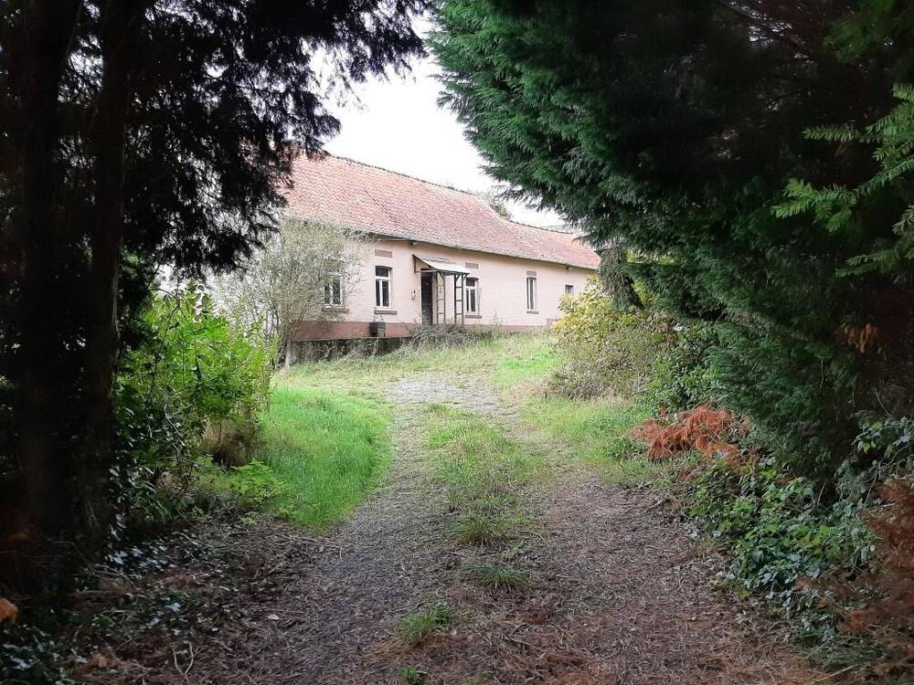 Maison à vendre à Saint-Sauveur 7912 385000.00€ 5 chambres m² - annonce 283699