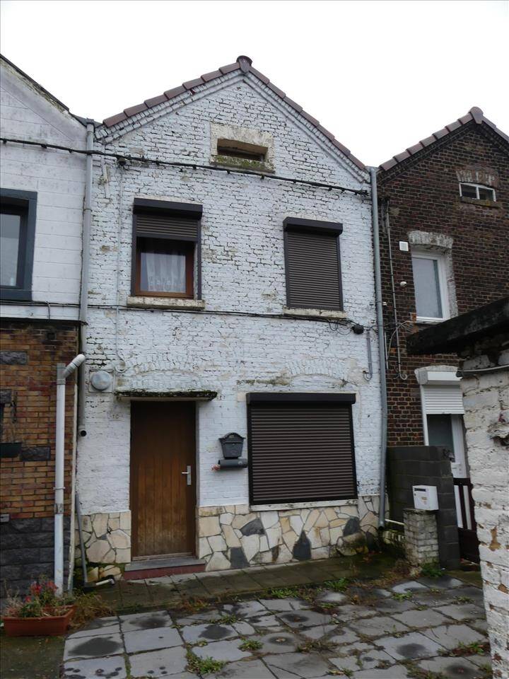 Maison à vendre à Strépy-Bracquegnies 7110 50000.00€ 2 chambres m² - annonce 290155