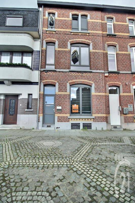 Appartement à louer à Charleroi 6000 400.00€ 1 chambres m² - annonce 297899