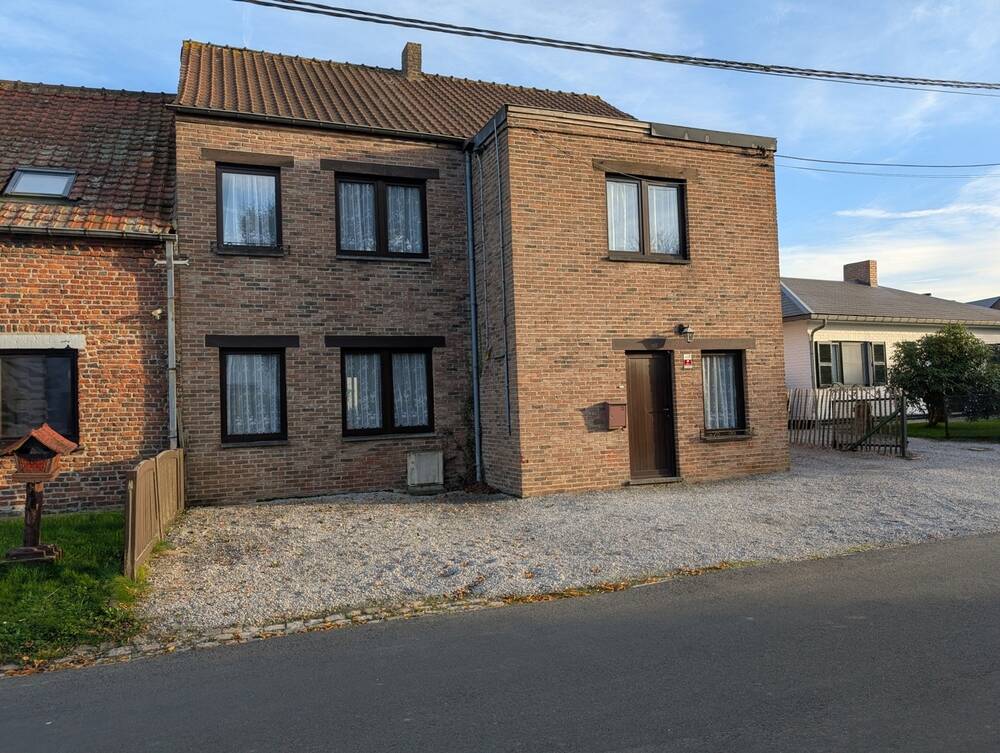 Maison à vendre à Ham-sur-Heure-Nalinnes 6120 60000.00€ 3 chambres 178.00m² - annonce 301280