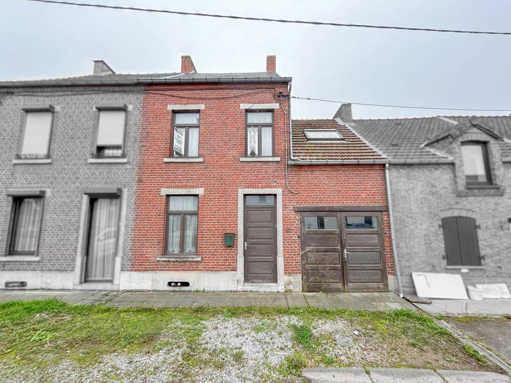 Maison à vendre à Lobbes 6540 90000.00€ 4 chambres 185.00m² - annonce 303325