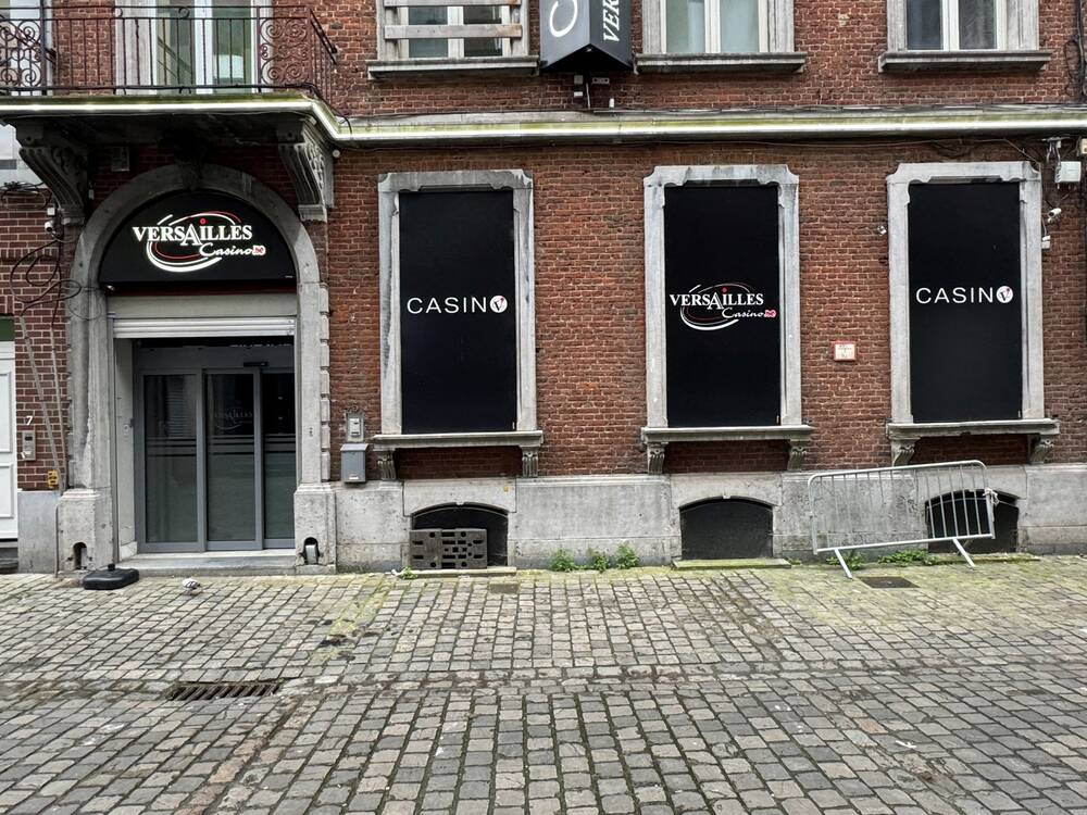 Commerce à vendre à Charleroi 6000 250000.00€  chambres 345.00m² - annonce 303881