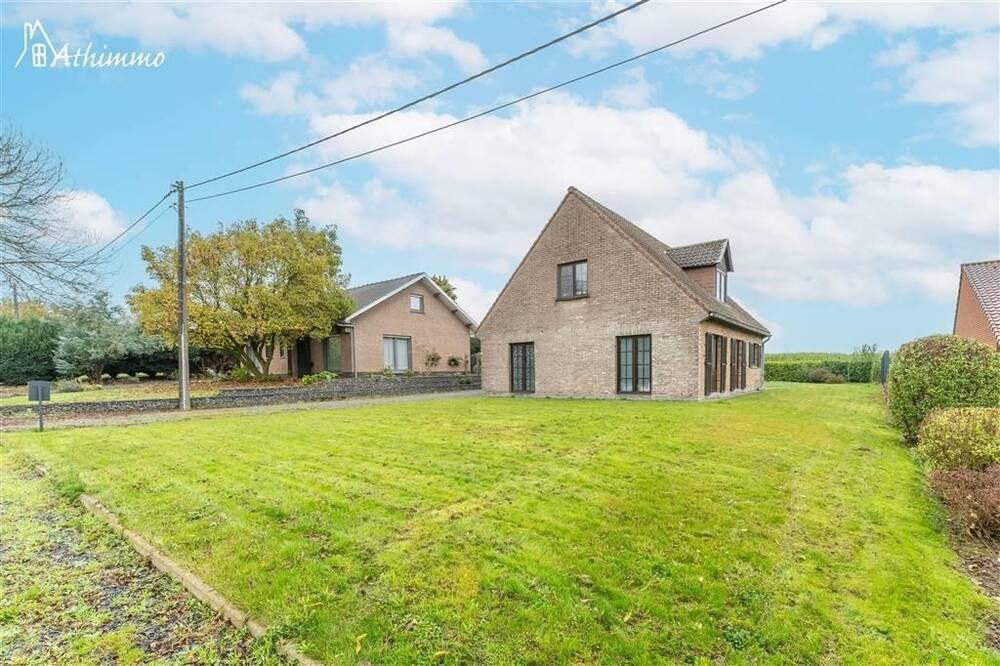 Maison à vendre à Leuze-en-Hainaut 7900 260000.00€ 4 chambres 206.00m² - annonce 304366