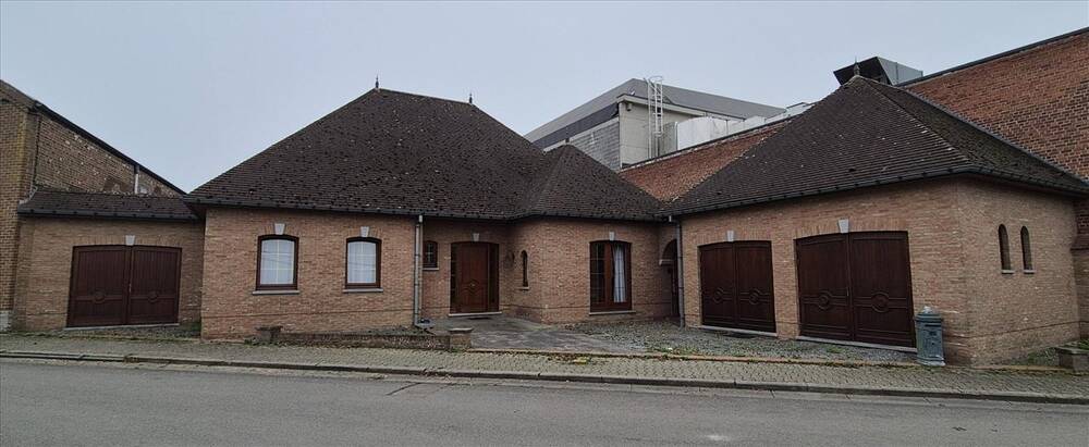 Maison à vendre à Leuze-en-Hainaut 7900 295000.00€ 3 chambres m² - annonce 312485