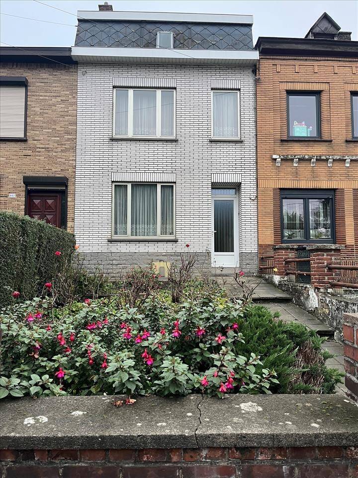 Maison à vendre à Courcelles 6180 125000.00€ 2 chambres 125.00m² - annonce 313294